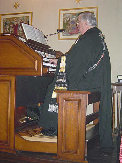 Content 3 manual organ D 5800 2010 at the Grand Priory Church